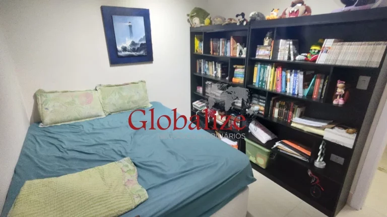 Imagem Apartamento de 2 dormitórios com suíte garagem demarcada varanda Gourmet no Gonzaga ! PORTEIRA FECHADA !