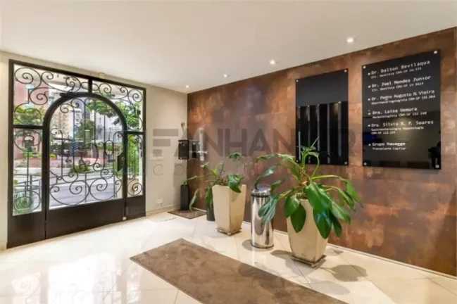 Imagem Excelente oportunidade: Casa Comercial à venda em São Paulo-SP, Jardim Paulista! 12 salas, 6 banheiros, 12 vagas, 700m².