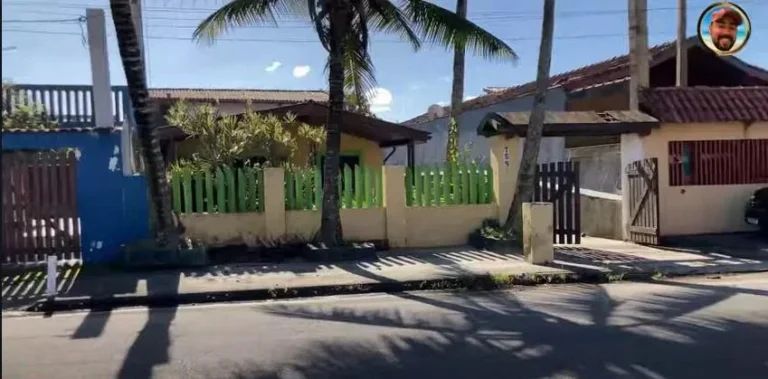 Imagem Casa para Venda em Itanhaém, Balneário Gaivota, 3 dormitórios, 2 suítes, 2 banheiros, 5 vagas