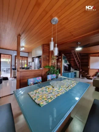 Imagem Venha se encantar com esta charmosa casa à venda em Vila Velha! Com estilo fantástico e localizaç...