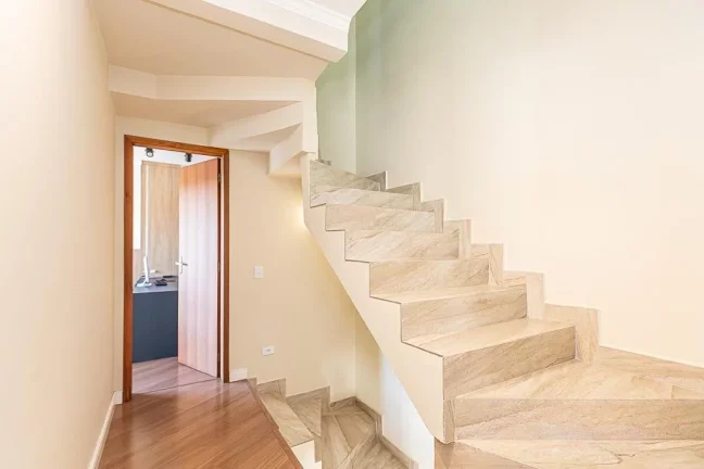 Imagem Sobrado com 3 suítes em condomínio no São Braz Curitiba