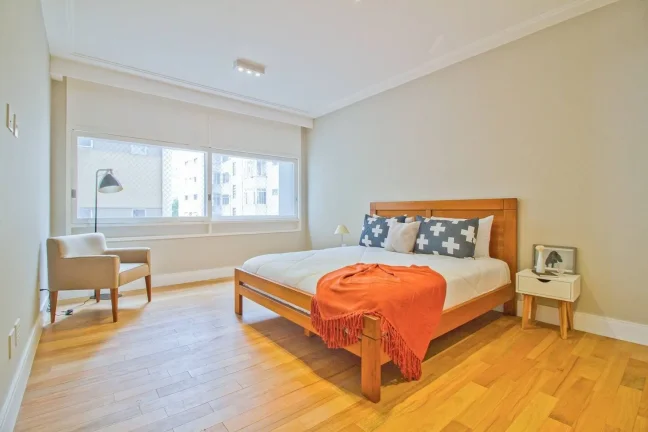 Imagem Apartamento 210M², 2Q, 1 Suíte, 2 Banheiros, 1 Vaga, Varanda, Academia, Salão de Festas, Playground, Jardim.