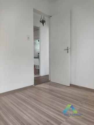 Imagem Apartamento com 3 dormitórios à venda, 65m²