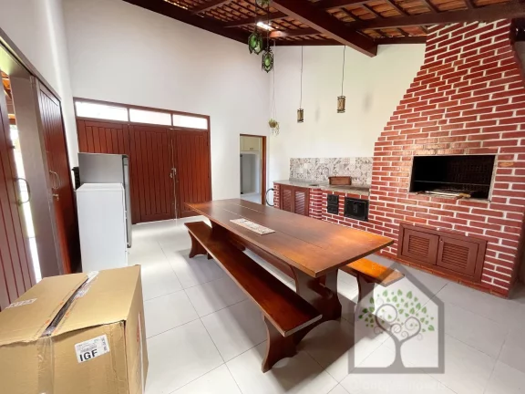 Imagem Casa em Condomínio fechado alto padrão em Sambaqui