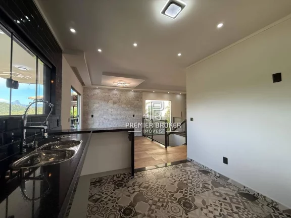 Imagem Casa com 3 dormitórios à venda, 150 m² por R$ 850.000,00 - Albuquerque - Teresópolis/RJ