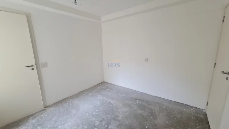 Imagem Vende apartamento cobertura no contrapiso de 510m², com 4 suítes, 5 vagas, depósito e piscina privativa