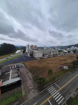 Imagem Apartamento com 2 dormitório sendo 1 suíte e 2 vagas de garagem em Brusque