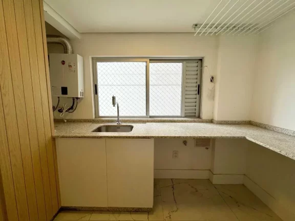 Imagem Apartamento com 4 dormitórios sendo 2 suítes 1 demi e 1 vaga de garagem no Centro de Itajaí