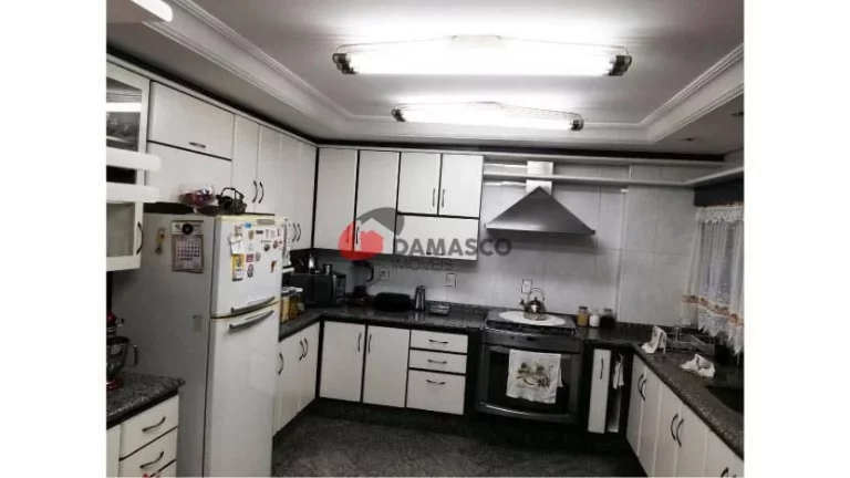 Imagem Sobrado à venda 3 Quartos, 3 Suites, 6 Vagas, 600M², Cerâmica, São Caetano do Sul - SP
