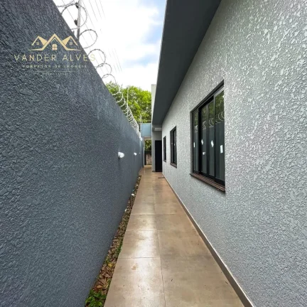 Imagem Casa à Venda: 3 quartos, 1 suíte, 2 salas, 1 vaga de garagem - Região Central de Foz do Iguaçu - 105m²