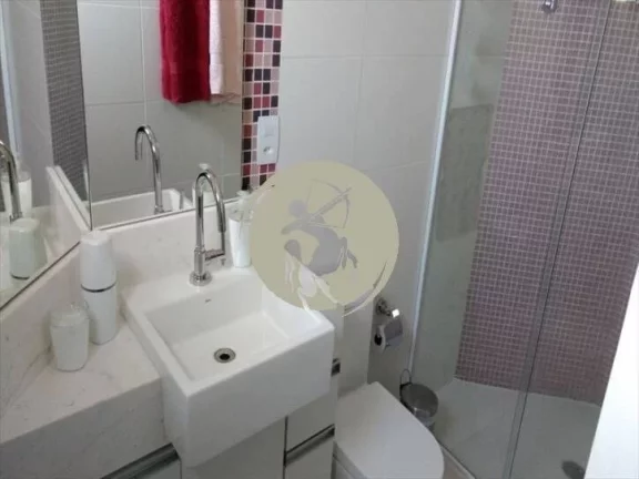 Imagem APARTAMENTO COM DUAS VAGAS DE GARAGEM PARALELAS, SALA 2 AMBIENTES, SACADA FECHADA COM VIDROS (VETRO ...