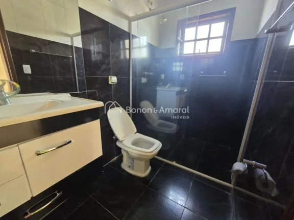 Imagem Esta linda residência une conforto e sofisticação em cada detalhe. São 3 dormitórios, sendo 1 s...
