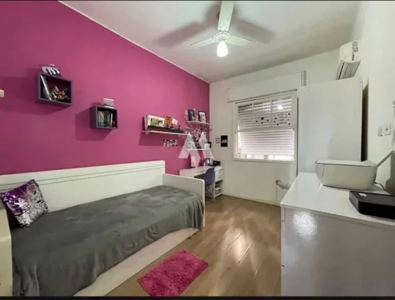 Imagem Casa com 4 Quartos e 3 banheiros 2 vagas à Venda, 264 m² por R$ 1.500.000