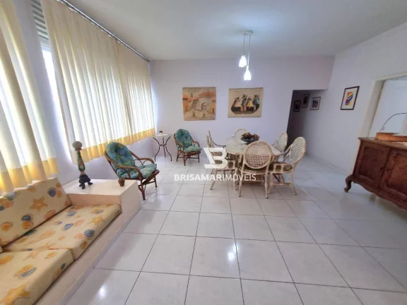 Imagem PITANGUEIRAS- UMA QUADRA DA PRAIA , LOCALIZAÇÃO ESPETACULAR , GARAGEM .