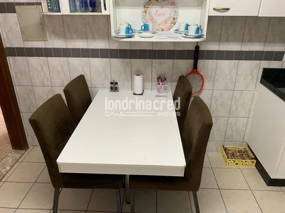 Imagem Charmoso Sobrado Geminado: 3 Quartos, 1 Banheiro + Lavabo, 2 Vagas, 115 m² com Energia Solar, Ar Condicionado e Ótima Localização Próxima à Av. São João!