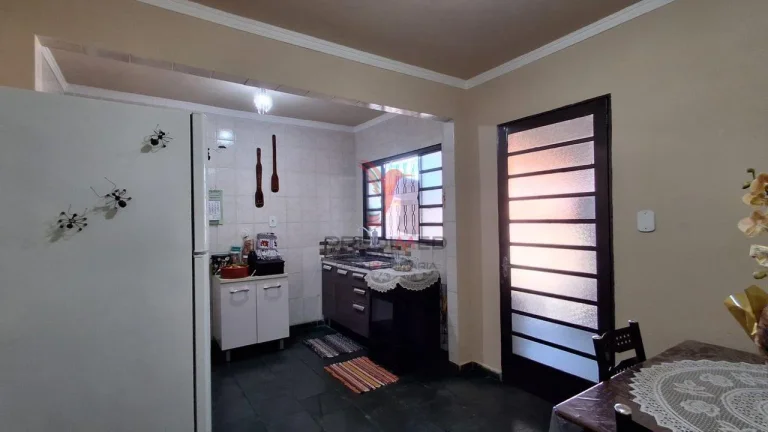 Imagem Vendo Casa com Edícula em São Pedro - SP