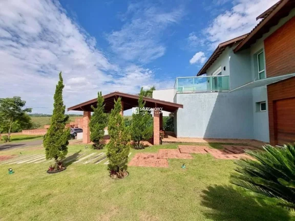 Imagem Vendo Sobrado no condomínio Aguas de São Pedro 3 suítes, piscina e excelente nível de acabamento!