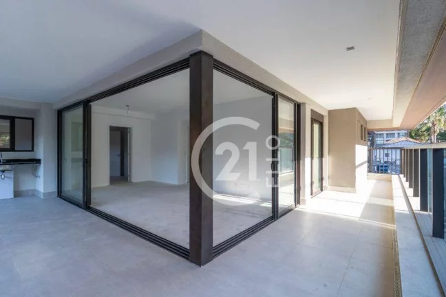 Imagem Moema, novo, 3 suítes, 153m²