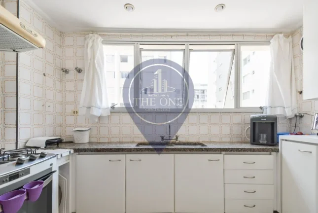 Imagem Apartamento de luxo à venda em Moema, São Paulo-SP: 4 quartos, 1 suíte, 2 salas, 4 banheiros, 3 vagas de garagem, 161m².