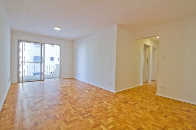Imagem Apartamento Reformado 82M², 3Q, 1 Banheiro, 1 Vaga, Varanda, Academia, Playground, Salão de Festas e Jogos.