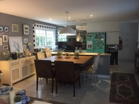 Imagem Excelente casa com marina privativa em Balneário Camboriú