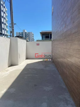 Imagem Apartamento com 1 dormitório para alugar, 40 m² por R$ 1.650,00/mês - Nova São Pedro - São Pedro da Aldeia/RJ
