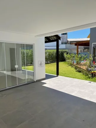 Imagem Casa com 3 dormitórios à venda em condomínio fechado em Balneário Camboriú/SC