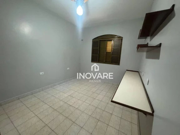 Imagem Casa com 3 dormitórios à venda, 214 m² por R$ 550.000,00 - Setor Afonso Pena - Itumbiara/GO