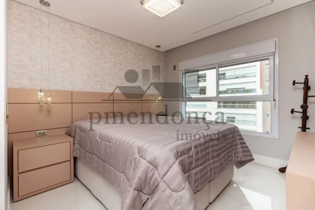 Imagem Apartamento com Design Contemporâneo no Alto da Lapa, 3 suítes e 3 vagas.