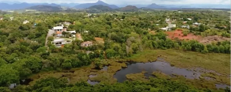 Imagem ENORME SÍTIO À VENDA EM GUARAPARI !!!