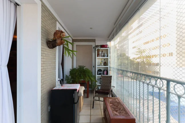 Imagem Apartamento Pompéia - 119M², 3 Dorms, 1 Suíte, Lavabo, 2 Vagas, Varanda.
