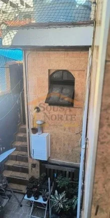 Imagem Sobrado bem estruturado, com acabamento externo totalmente revestido, dispensando manutenção de pi...