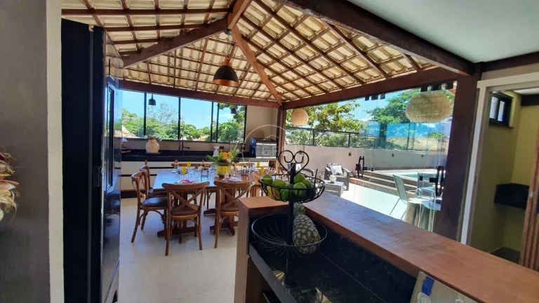 CASA de 6 SUÍTES em BÚZIOS - Ferradurinha - RJ