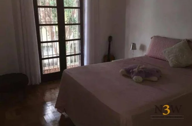 Imagem Casa à venda no Parque Continental São Paulo SP com 3 dormitórios (1 suíte), escritório, 4 vagas de garagem e amplo quintal