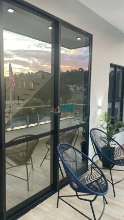 Imagem CASA nova espetacular com linda vista para as montanhas em Campos do Jordão SP.
