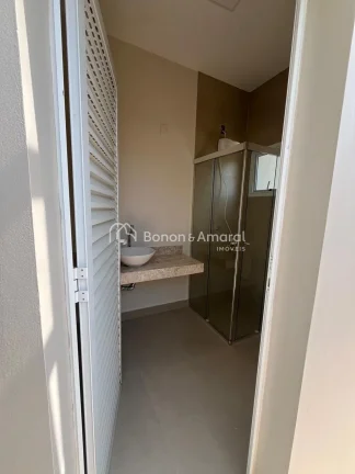 Imagem Apresentamos esta magnífica casa assobradada localizada no exclusivo Condomínio Porto Seguro Villa...