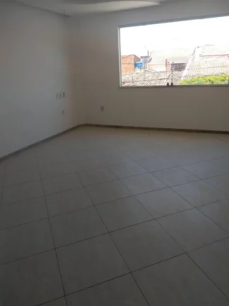 Imagem Casa à Venda no Bairro Farolândia - 4 Quartos, 2 Vagas de Garagem
