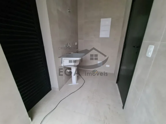 Imagem Casa em Cond. Recém Lançado a Menos de 100 da Praia...