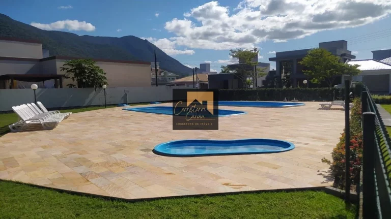 Imagem Terreno plano de 300 m² em condomínio fechado! Localizado na Praia de Fora a 600 metros da Praia! ...