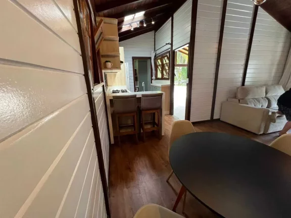 Imagem Casa com 3 dormitórios sendo 1 suíte e 1 vaga de garagem no Bairro Cabeçudas em Itajaí/SC