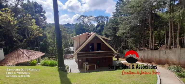 Imagem Casa a Venda na Região da Vila Natal Campos do Jordão - SP.