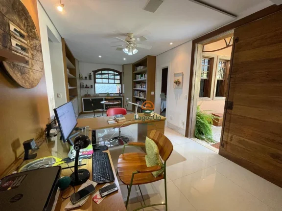 Imagem Casa com 3 dormitórios à venda, 261 m² por R$ 1.690.000,00 - Praia Angélica - Lagoa Santa/MG