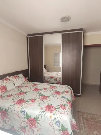 Imagem Casa de 2 dormitórios à venda na Vila Amato em Sorocaba, perto de tudo o que você precisa