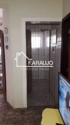 Imagem Casa em Condomínio à Venda em Sorocaba-SP, Jardim Ibiti: 3 Quartos, 1 Suíte, 2 Salas, 2 Banheiros, 6 Vagas, 226m².
