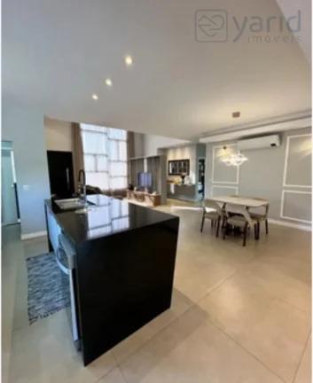Imagem Casa à venda em Jundiaí-SP: 3 quartos, 3 suítes, 2 banheiros, 5 vagas de garagem e 800m² de área no bairro Medeiros. Confira!