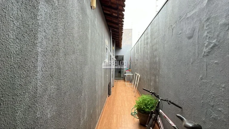 Imagem Casa à venda no Residencial Presidente Tancredo Neves em Uberaba