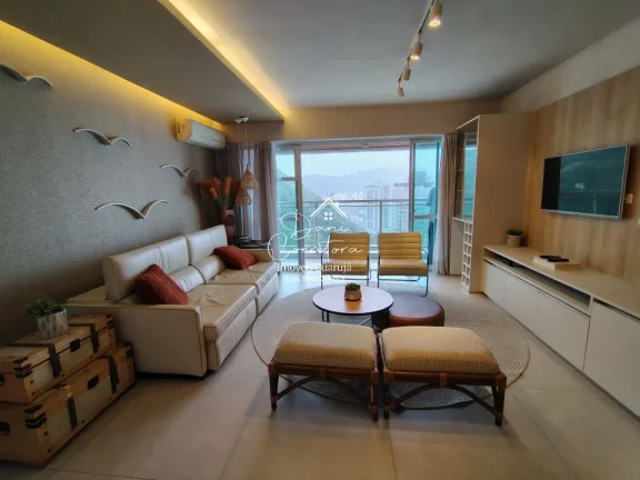 Imagem Apartamento atualizado e reformado com vista para o mar e lazer, 3 quartos com suíte e 2 vagas na Pitangueiras, Guarujá-SP - 165m² de área.