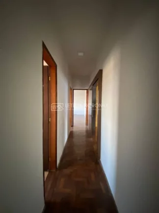 Imagem Casa à Venda