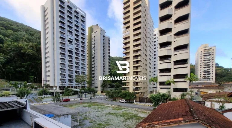 Imagem PITANGUEIRAS- LOCAL NOBRE , AMPLO APARTAMENTO CLARO E AREJADO , GARAGEM NO PRÉDIO.