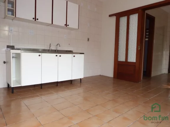 Imagem Casa de 3 dorm. para locação no bairro Glória, Porto Alegre/RS. - CA2740